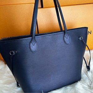 💎✨BEAUTIFUL✨💎 Authentic Louis Vuitton Neverfull Epi Navy Blue MM